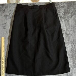 Black Pencil skirt size H2 polyester
